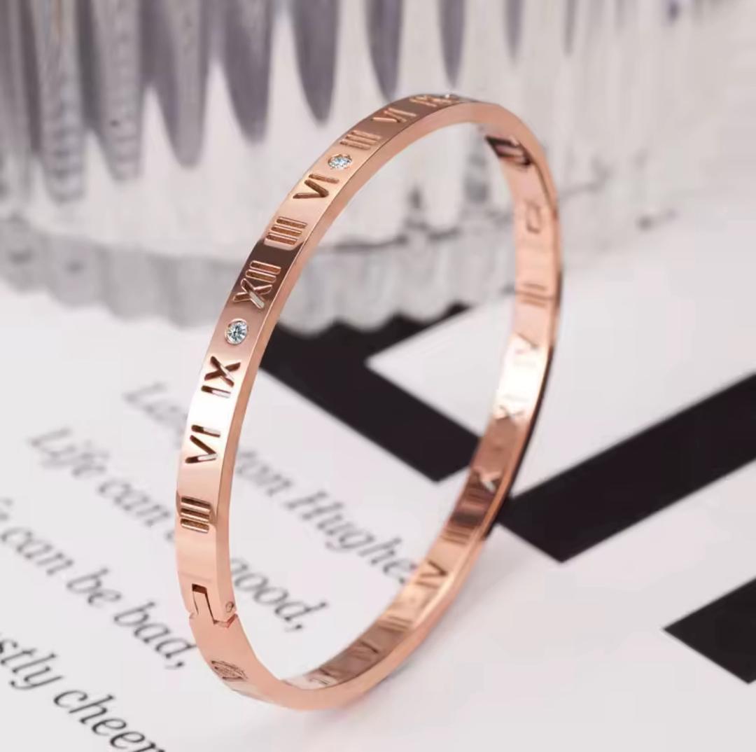 Bracelet à chiffre Romains pour femmes en Acier Inoxydable