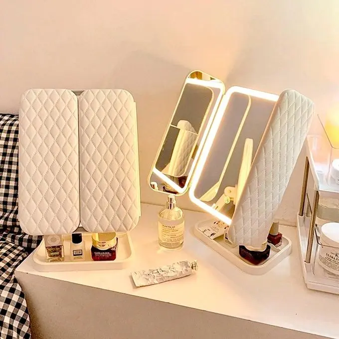 مرآة مكياج بإضائة و تصميم فاخر