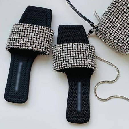 صندل نسائي من الكريستال اللامع