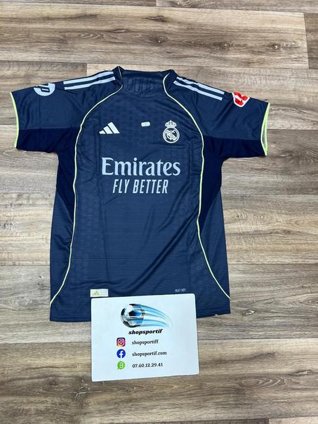 🔥   Real Madrid away  suit 24-25