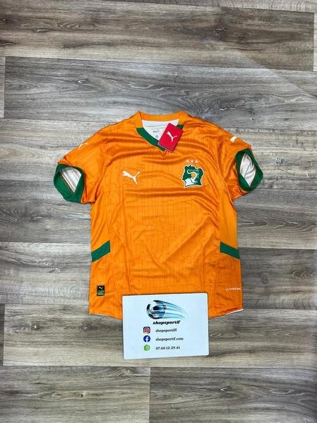 Côte d'Ivoire away  suit 24-25