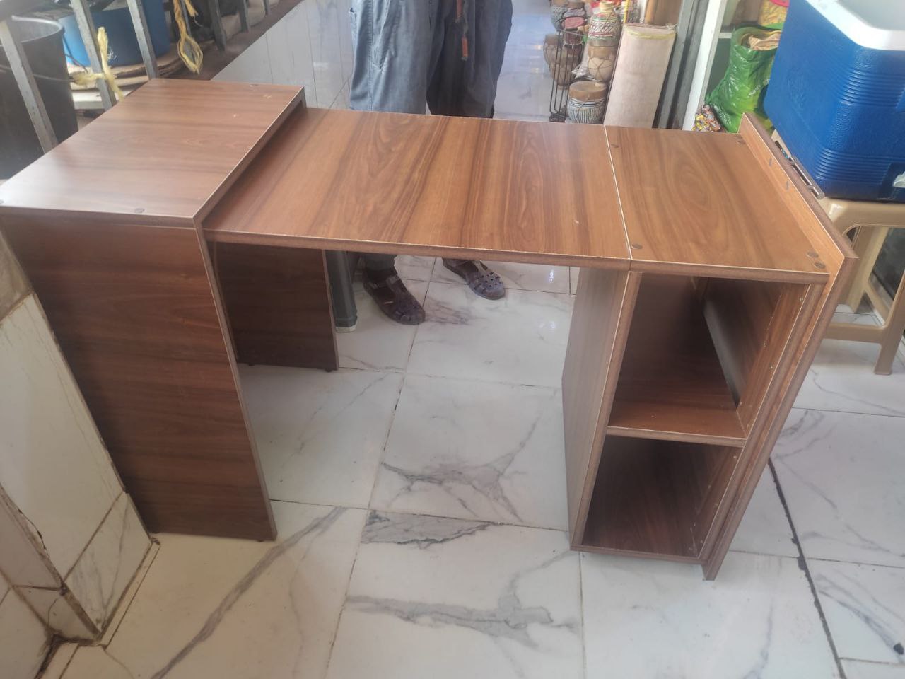 بيرو ديمونطي عصري وعملي