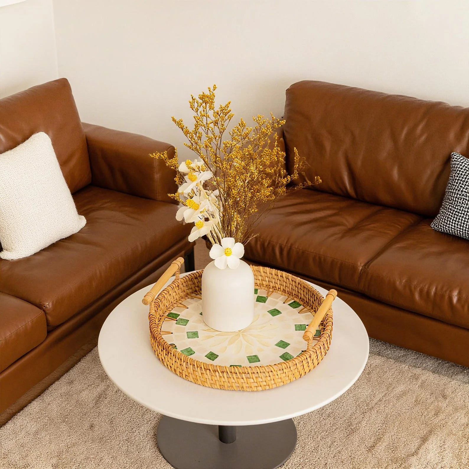 Hand-Woven Rattan & Seashell Round Decorative Tray