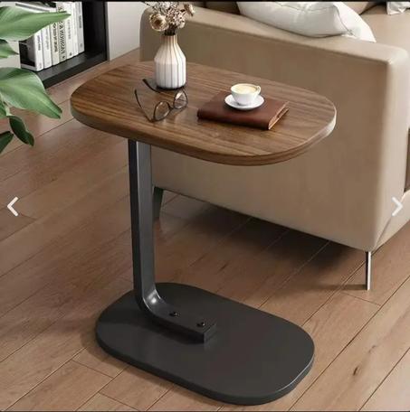 طاولة عصرية