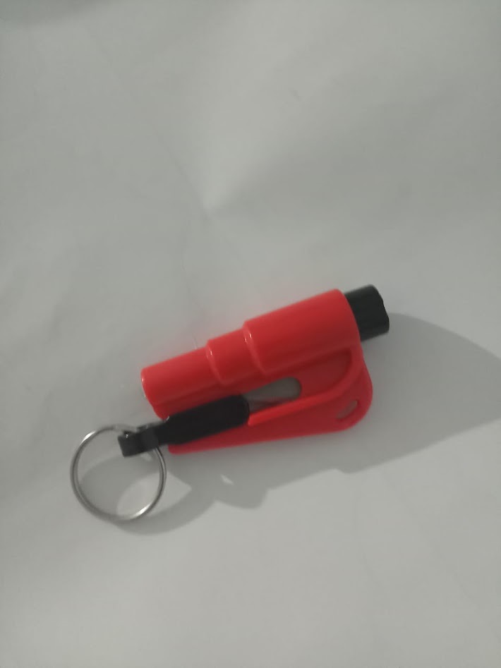 Personal Rescue Tool For Car Accidents