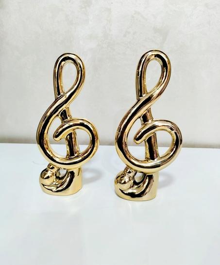 نوتة موسيقية ذهبية