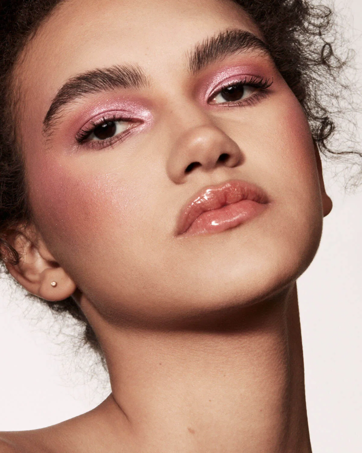 Le Killawatt Freestyle Highlighter de Fenty Beauty en teinte Wattabrat