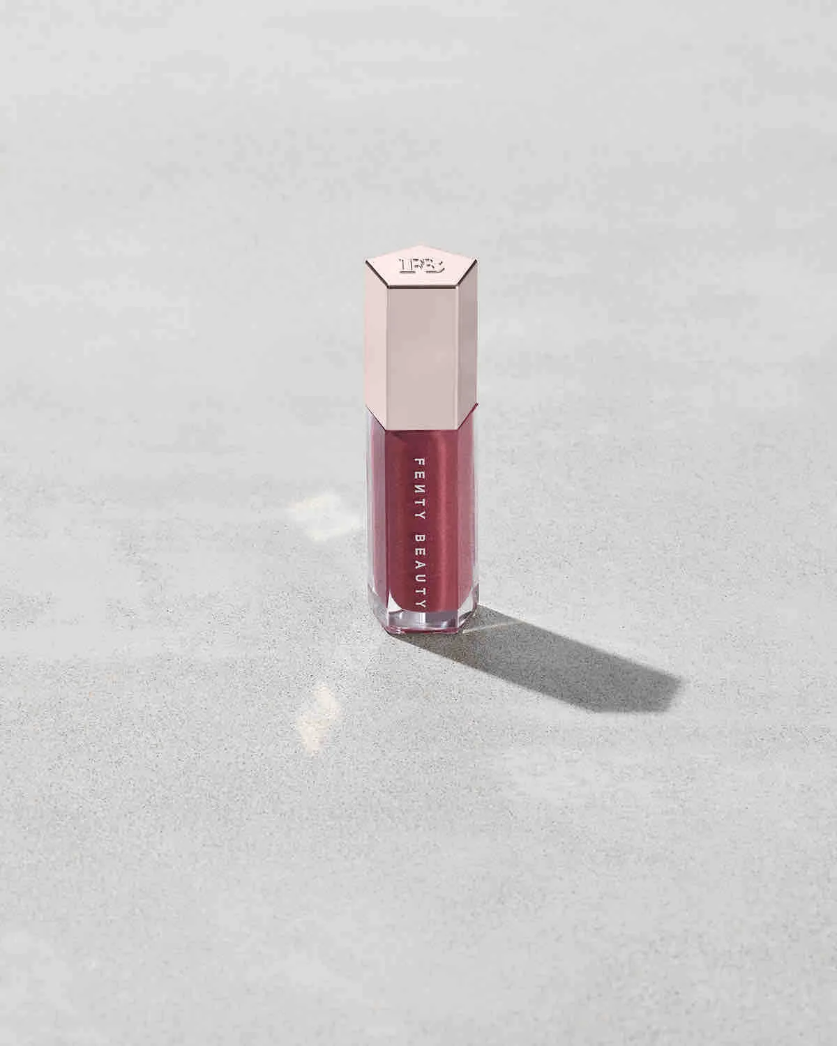 Le Gloss Bomb Universal Lip Luminizer de Fenty Beauty