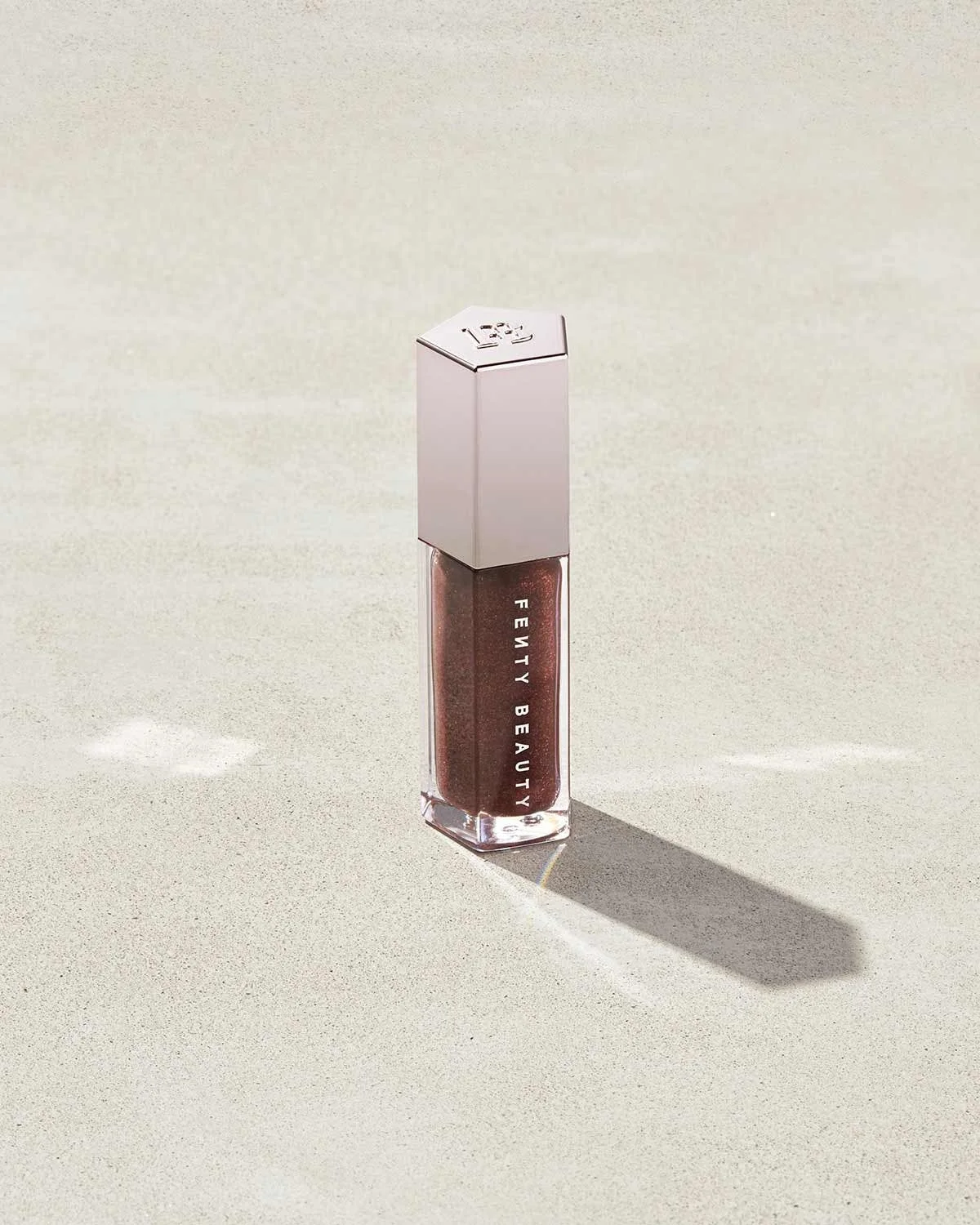 Le Gloss Bomb Universal Lip Luminizer de Fenty Beauty