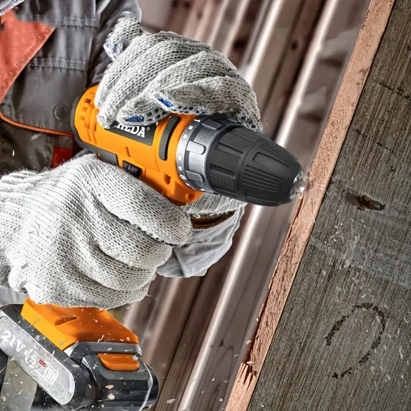 Bosch Professional 18V System perceuse-visseuse à percussion sans-fil GSB 18V-21 (avec 2 batteries 2,0 Ah, set d’accessoires 40 pièces, L-BOXX)