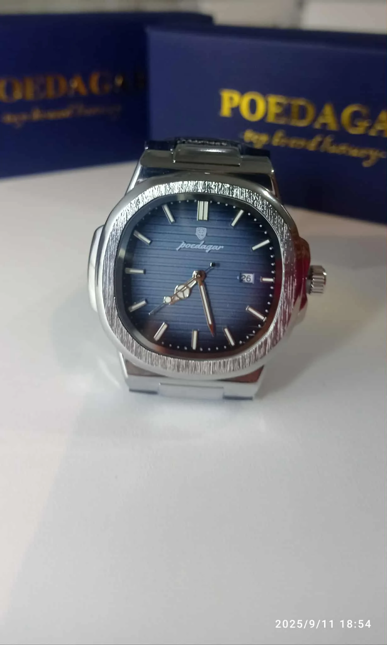 montre  homme poedagar