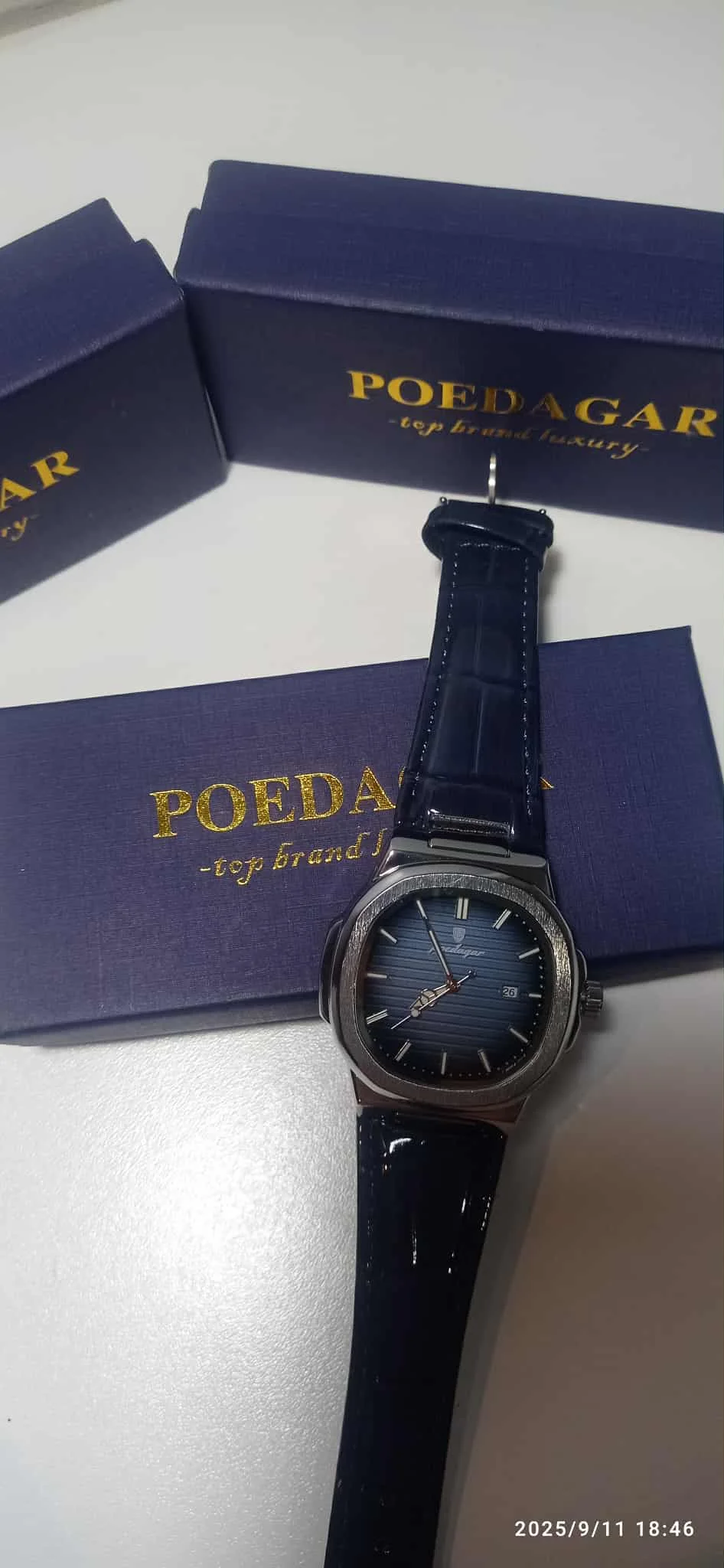 montre  homme poedagar