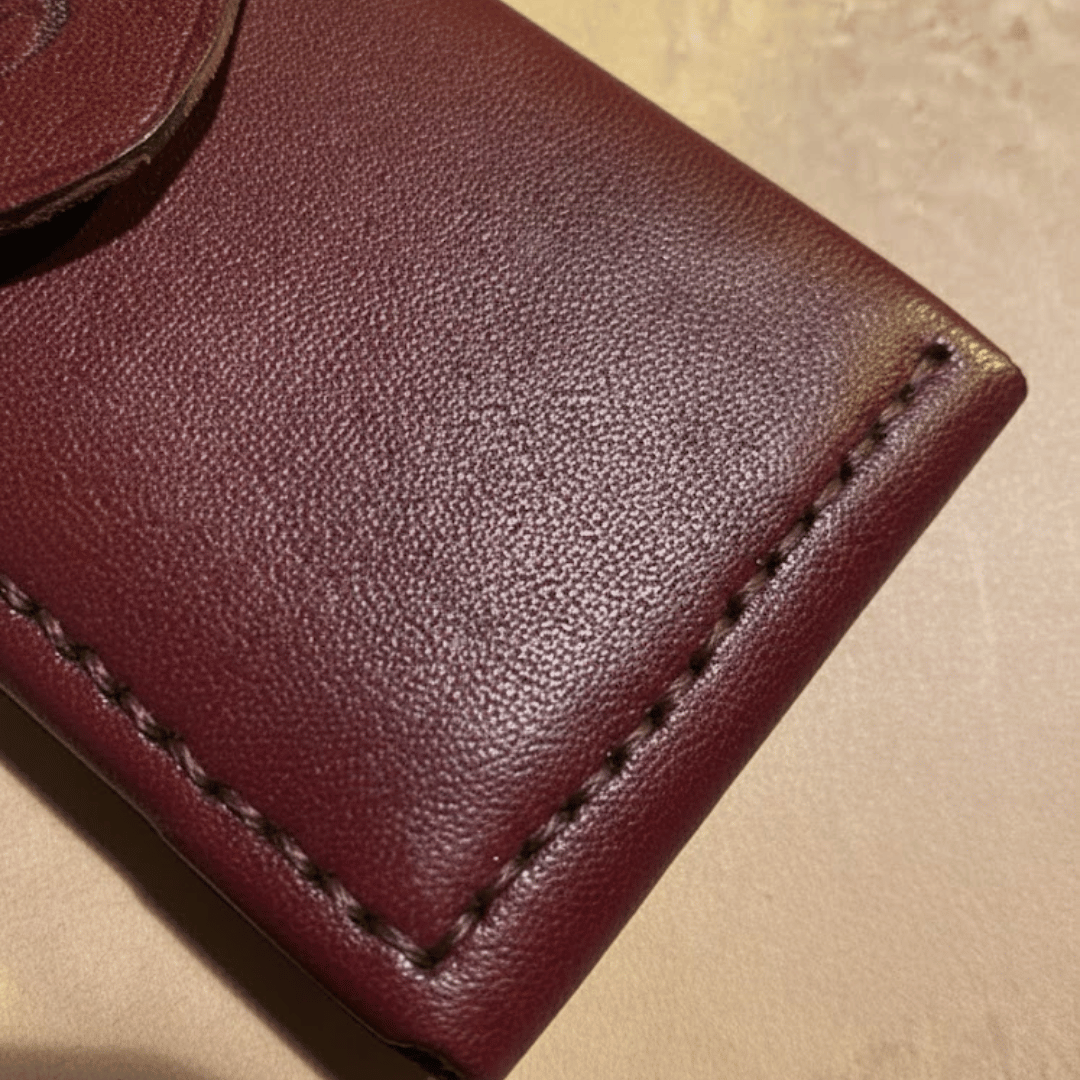 جلد طبيعي فاخر، محفظة عملية تبرز ذوقك وتكمل أسلوبك الراقي