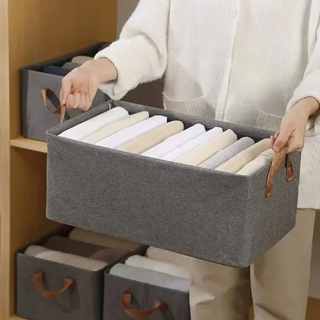 منظم الملابس يسهل التنظيم و سهل السحب و النقل