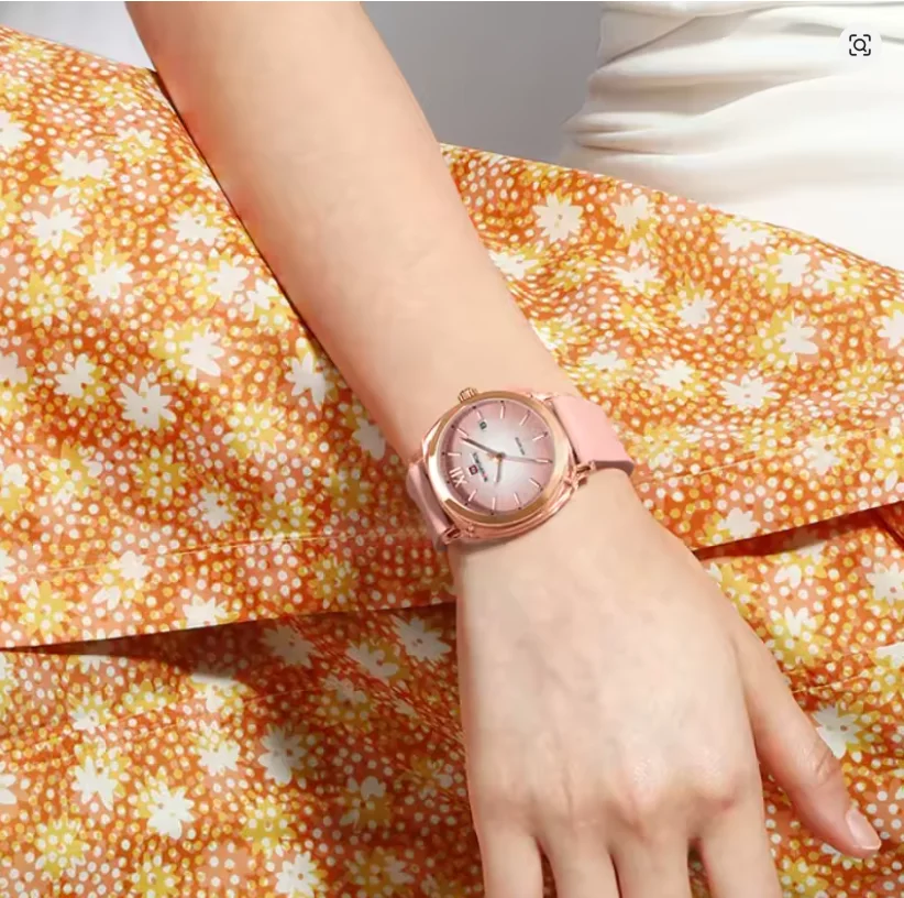 NAVIFORCE Woman Luminous Pointer 5ATM Waterproof Quartz Watch Fashion Simple Watch Calendar Silicone Strap Ladies