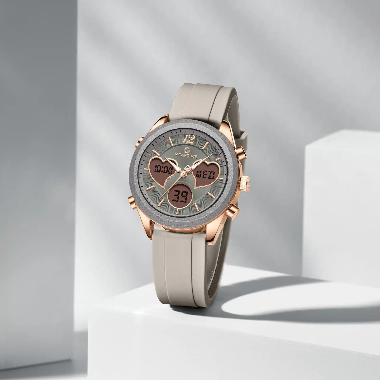 \Naviforce NF5045 Elegant Heart is a women