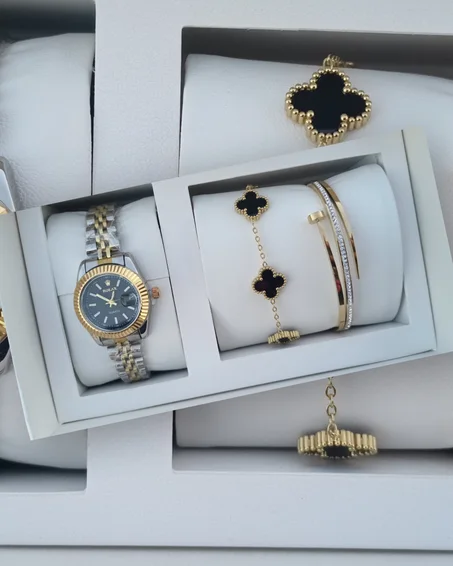 هدية كاملة في علبة واحدة  ❤️