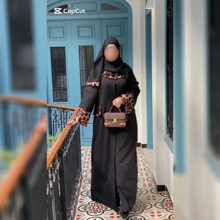 الجديييد المتميز والحصرييي ككل مرة 👌😉 🐆 عباية بنقشة جلد النمر متوفرة بنمطين 🐆 عباية مع وشاح 🐆😍😍