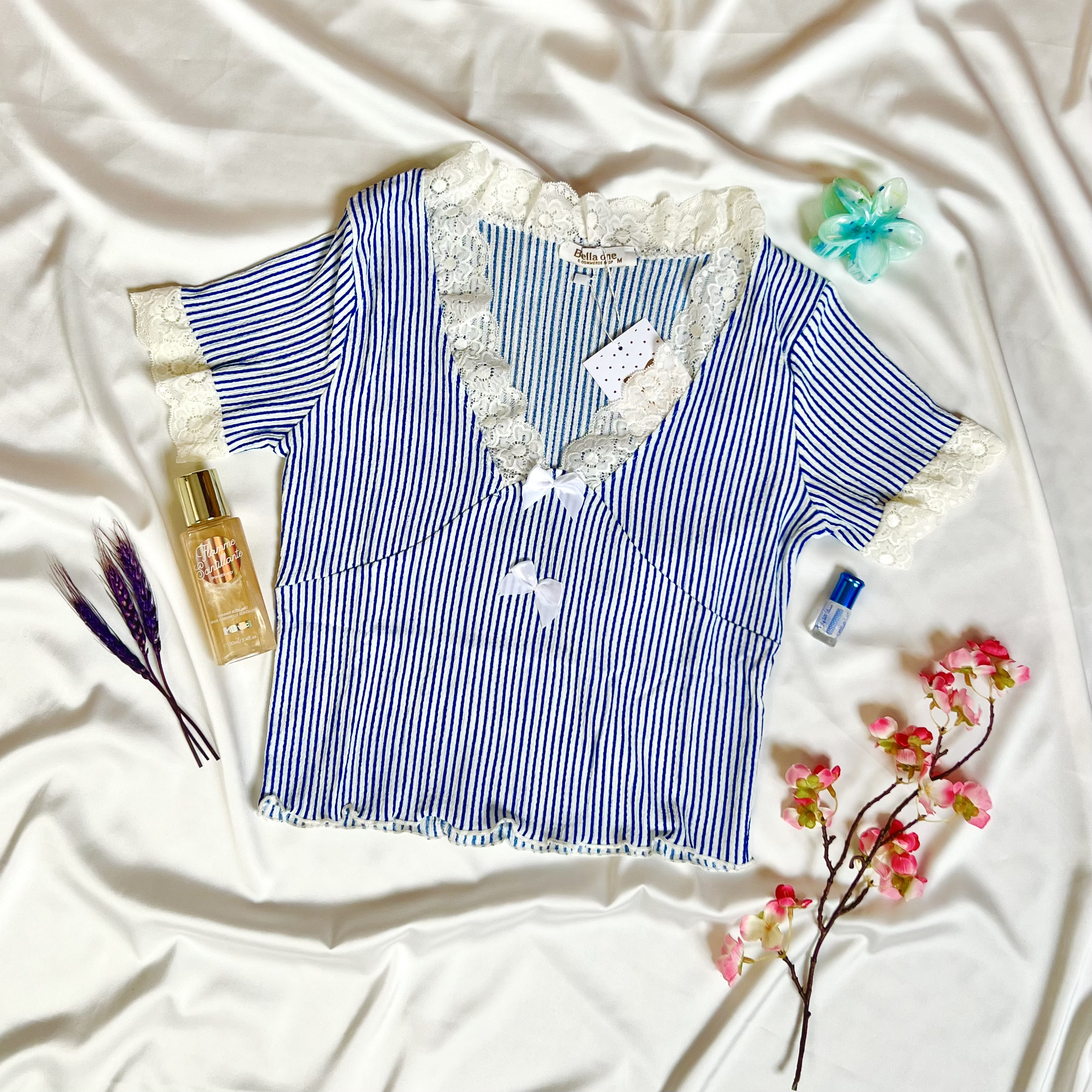 Ensemble de pyjama rayé haut et pantalon avec dentelle REF/030503