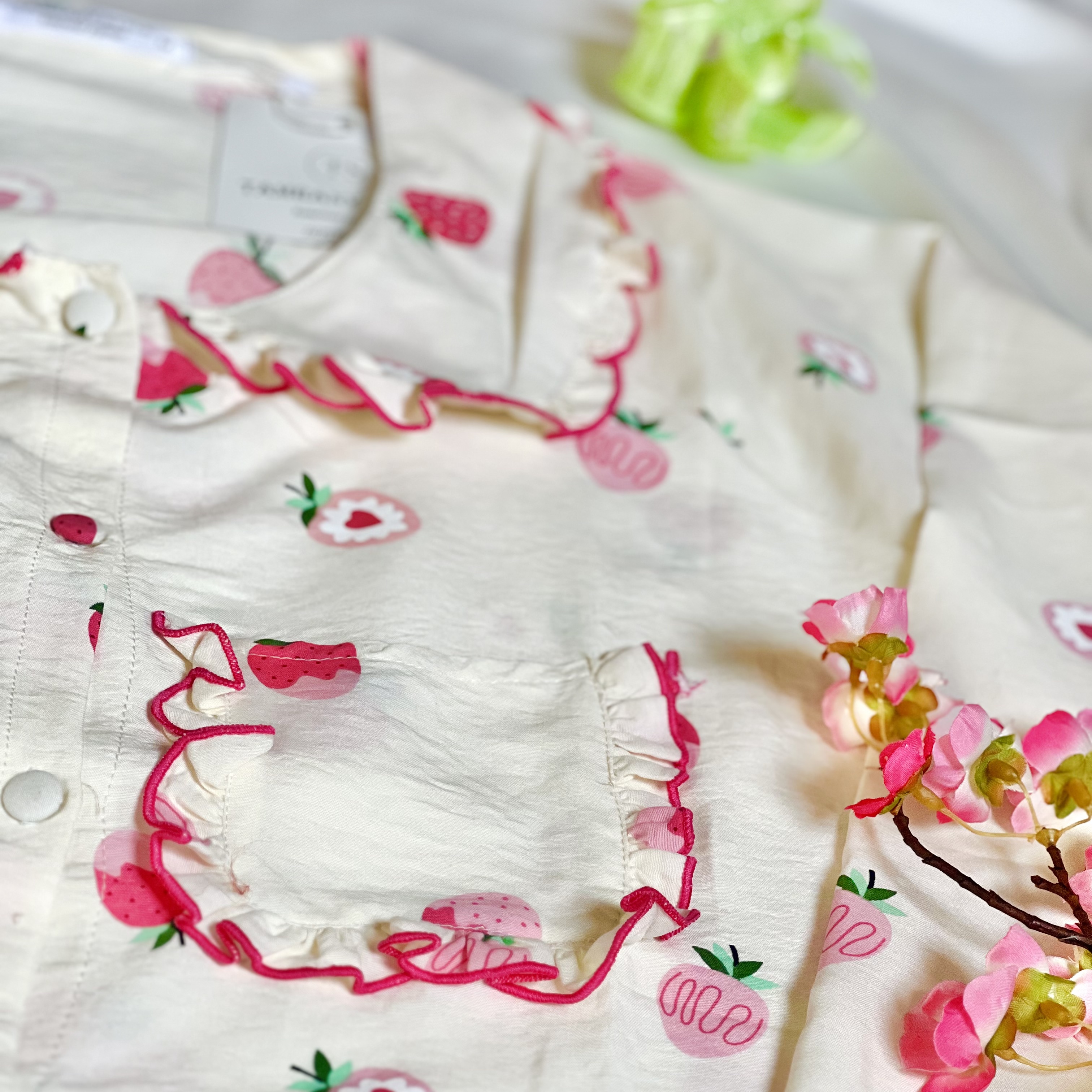 Ensemble de pyjama fraise haut et pantalon REF/2239