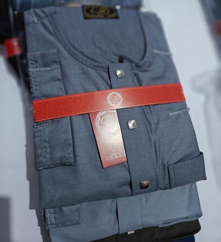 قميص الملتزم بدون كول