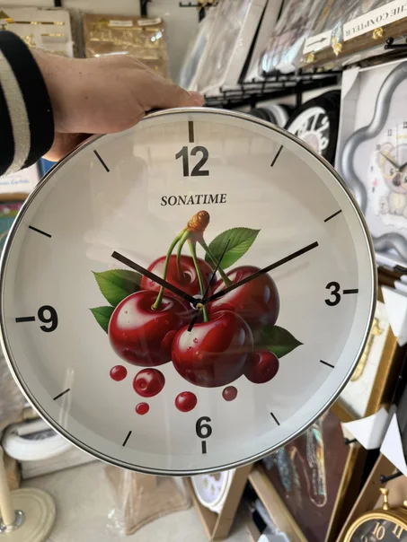 montre murale moderne