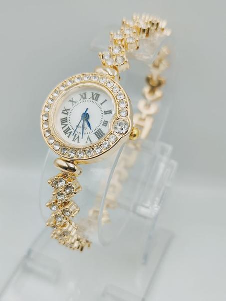 ساعة نسائية كوارتز ذهبية