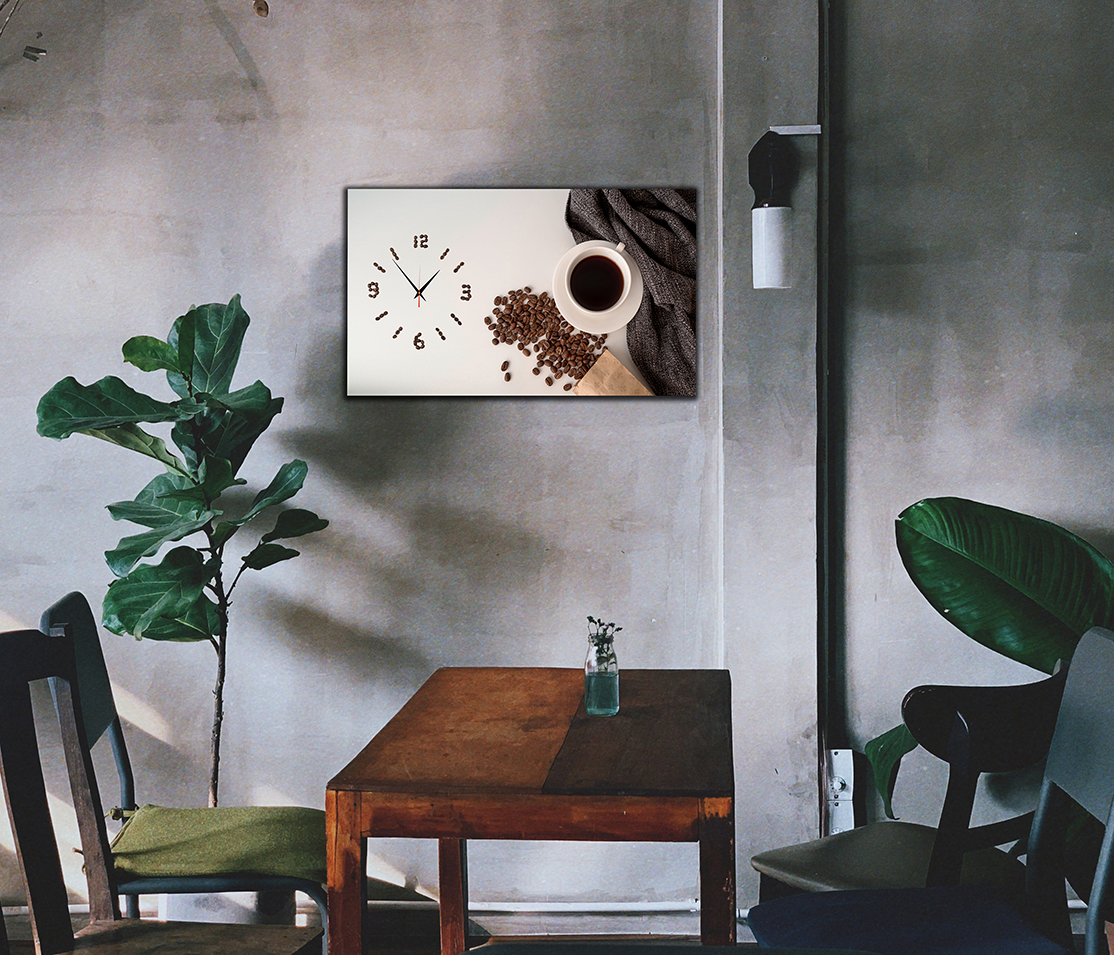 Horloge et Tableaux Café pour une Atmosphère Inspirante