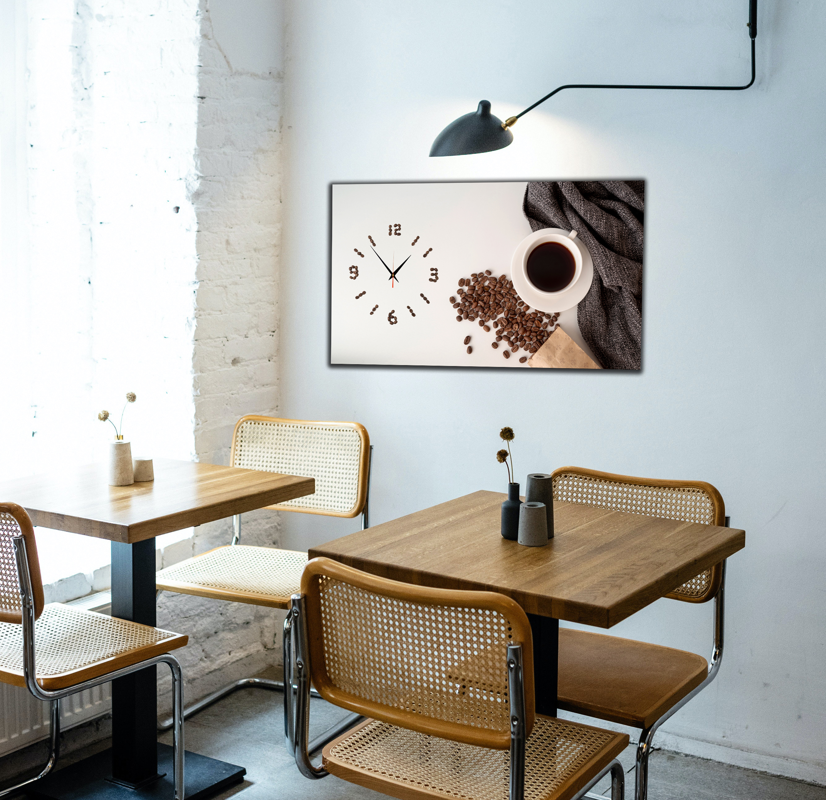 Horloge et Tableaux Café pour une Atmosphère Inspirante