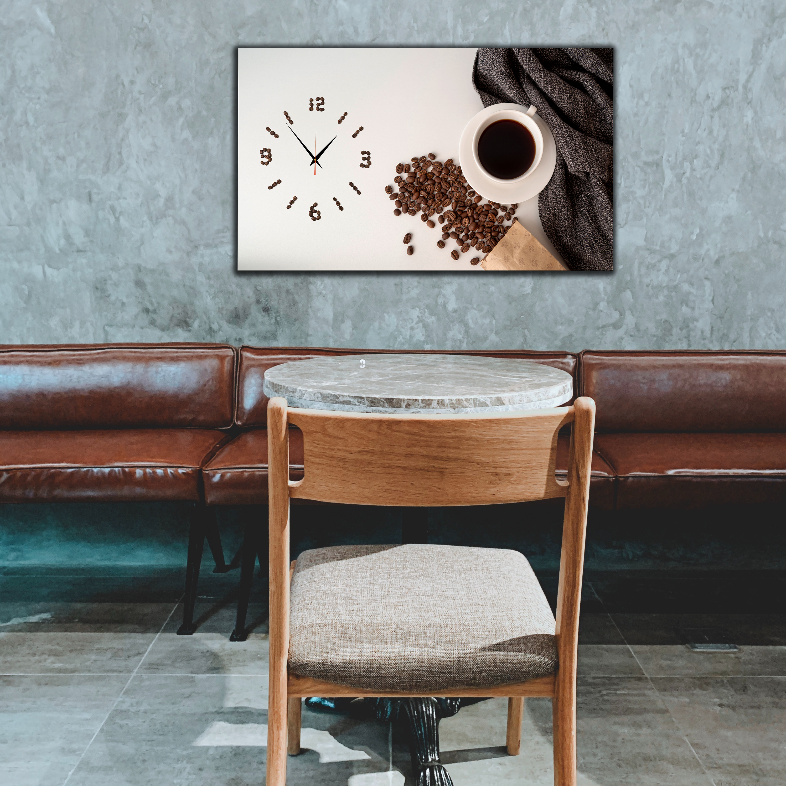 Horloge et Tableaux Café pour une Atmosphère Inspirante