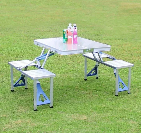 طاولة قابلة للطي من الألمنيوم