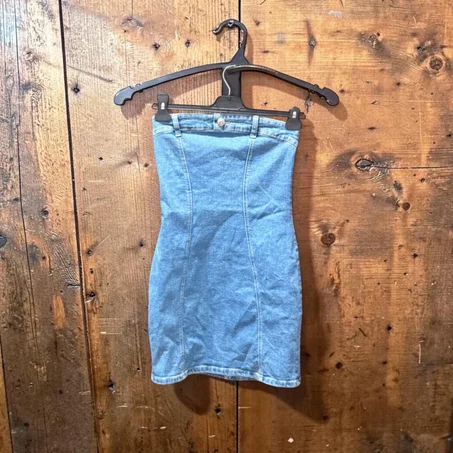 Robe en jean Stradivarius taille S à vendre
