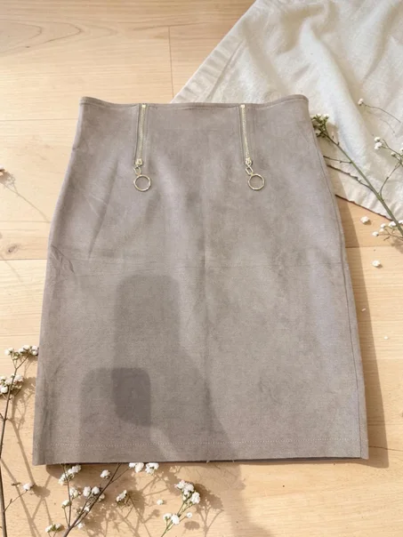 Jupe grise en velours à vendre taille XL