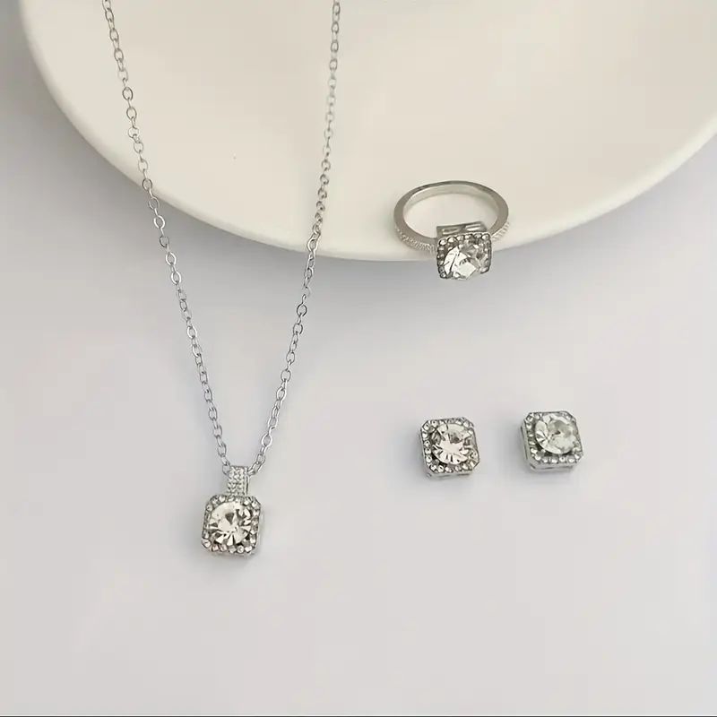 Parure 4 pièces femme – Collier, boucles & bagues