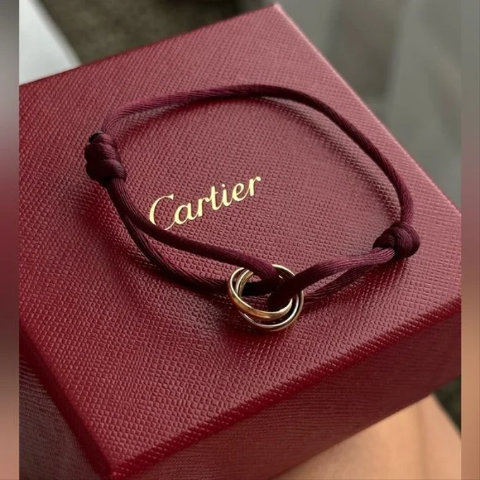 BRACELET CARTIER TRINITY SUR CORDON