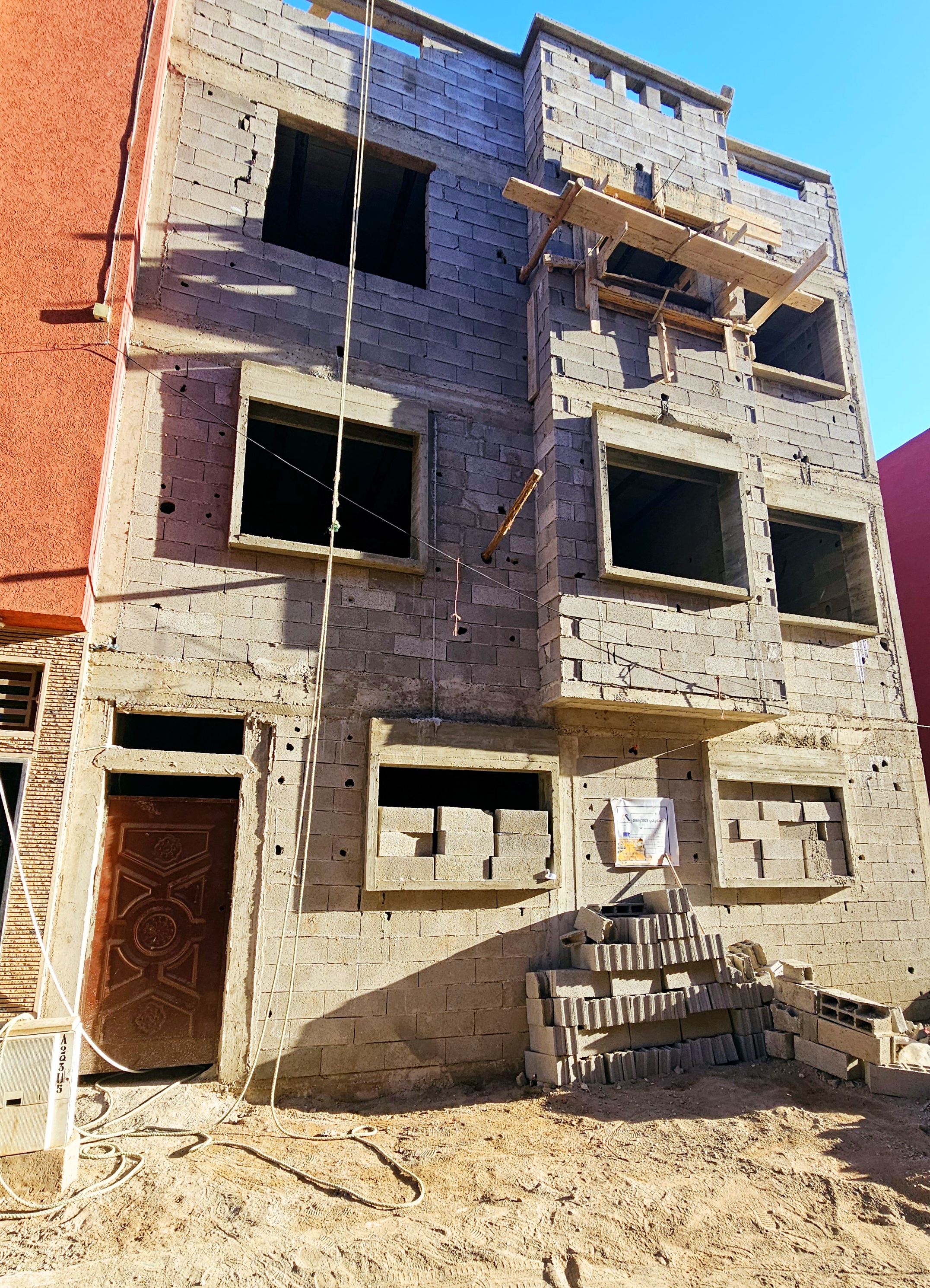 تلات شقق في مشروع في طور الإنجاز