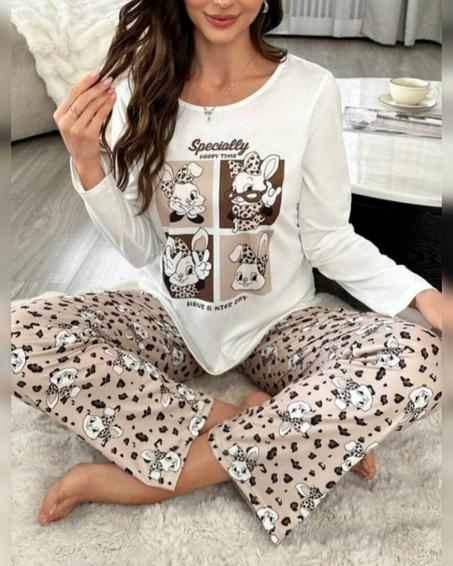 بيجامات نسائية