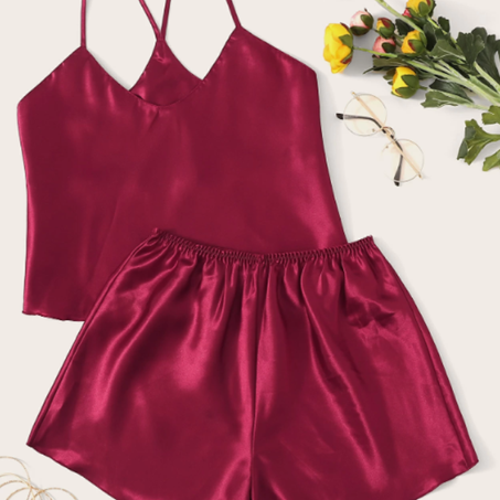 طقم بيجامة ساتان صدرية كامي مع شورت