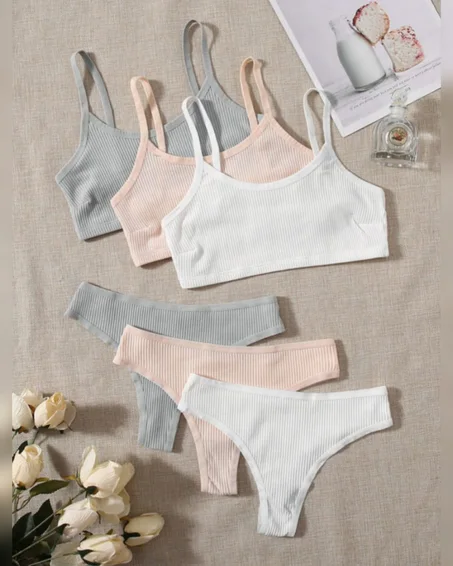 ثلاث مجموعات من لانجري برا وسروال داخلي - تصميم بسيط وأنيق