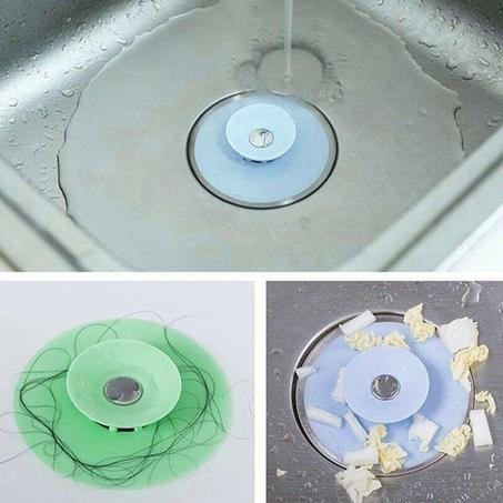 قطعتين من غطاء البالوعات