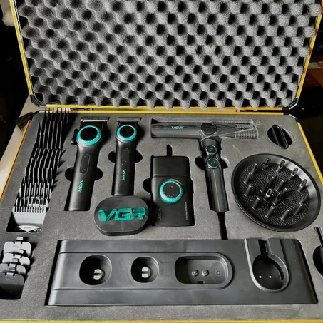 طقم حلاقة احترافي VGR 4 في 1 مع قاعدة شحن ذكية