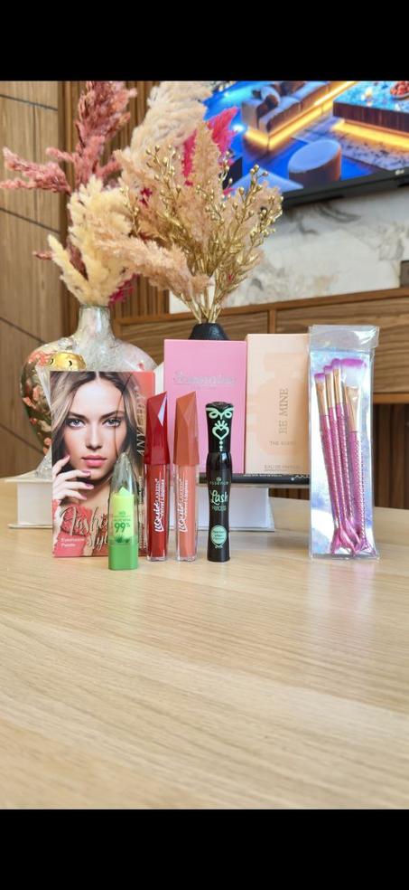 باك مكياج ملكي 10 قطع