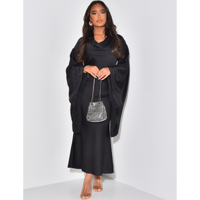 Robe Satin Longue à Col Échancré et Manches Évasées