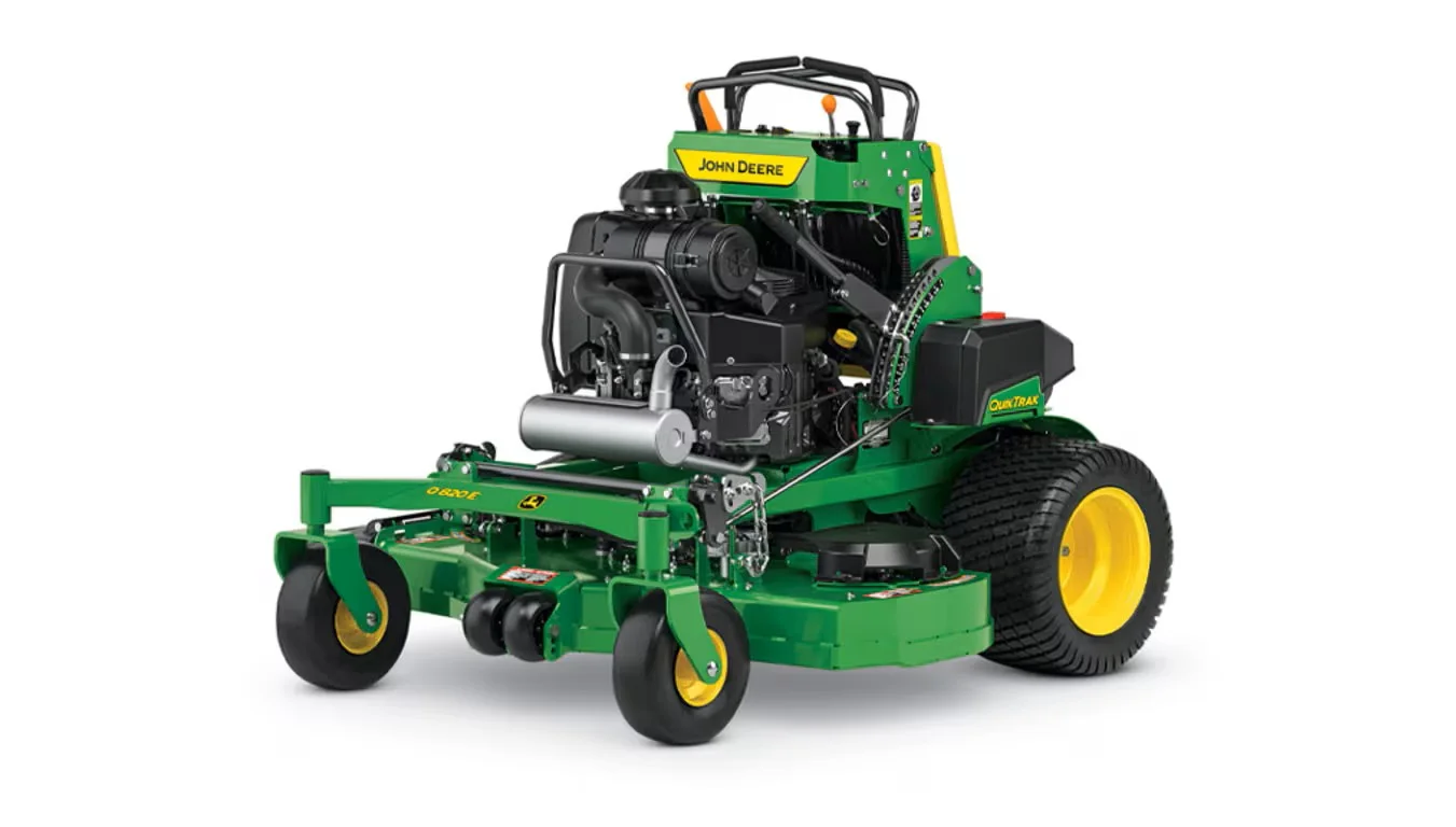 Q820E QuikTrak™ Stand-On Mower