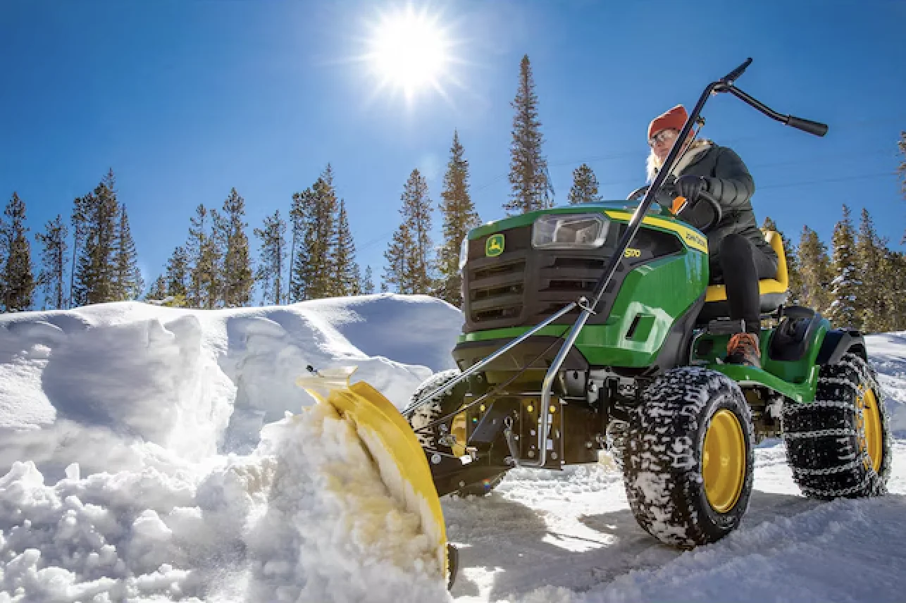 John Deere 46-in W x 14-in H Steel Snow blade ( Yellow)