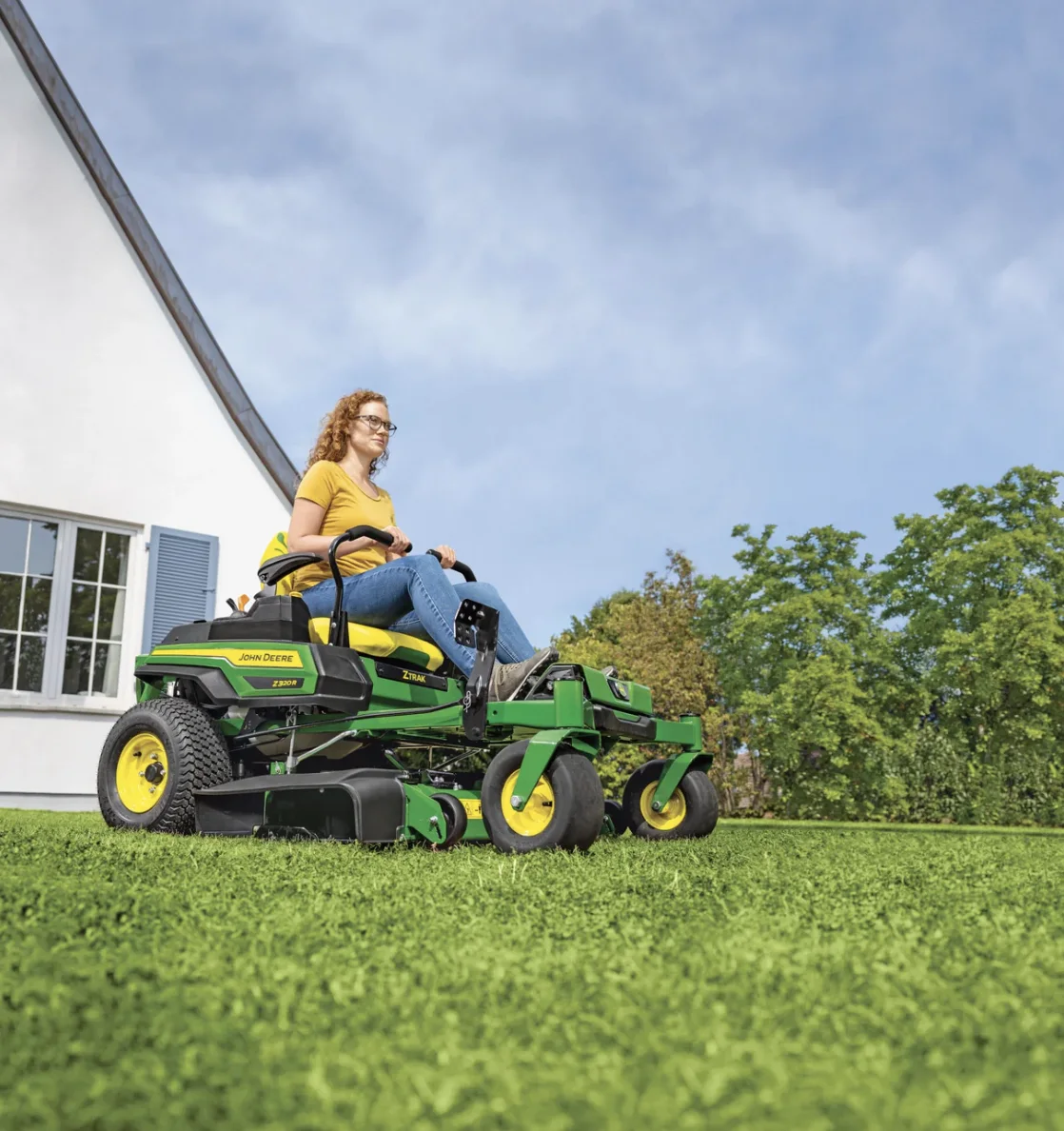 John Deere Z320R ZTrak 42-in 21.5 -HP V-twin Gas Zero-turn Riding Lawn Mower