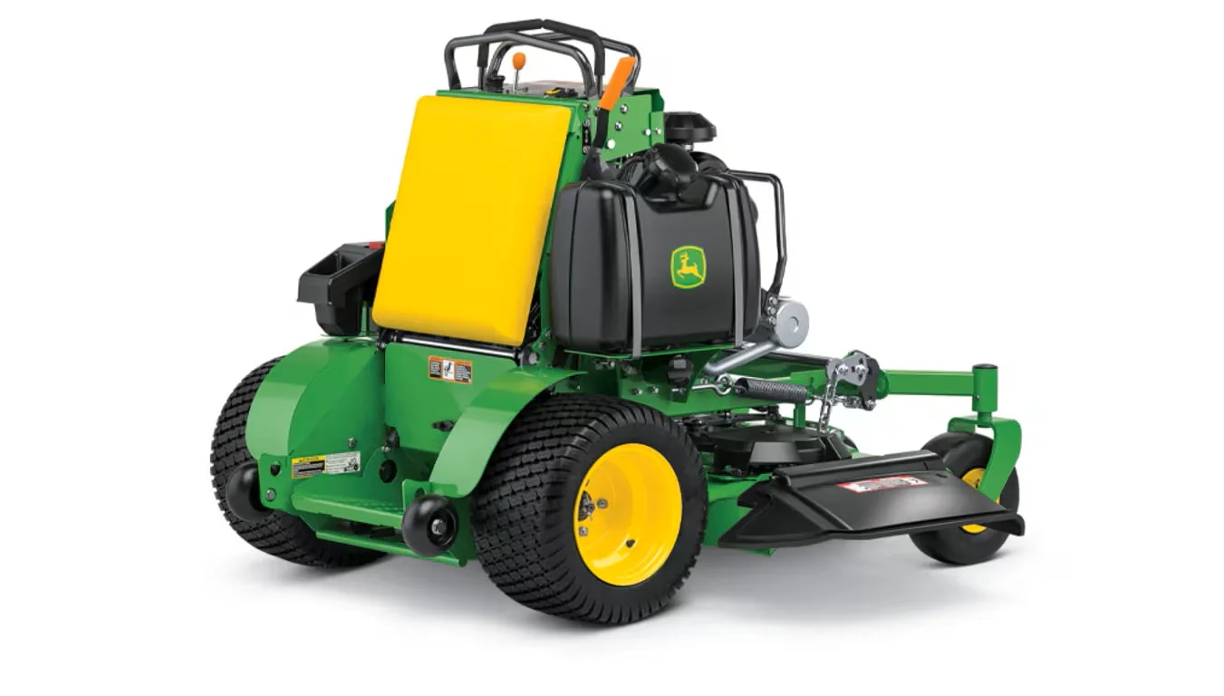 Q820E QuikTrak™ Stand-On Mower