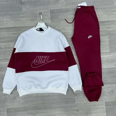 Ensemble Nike