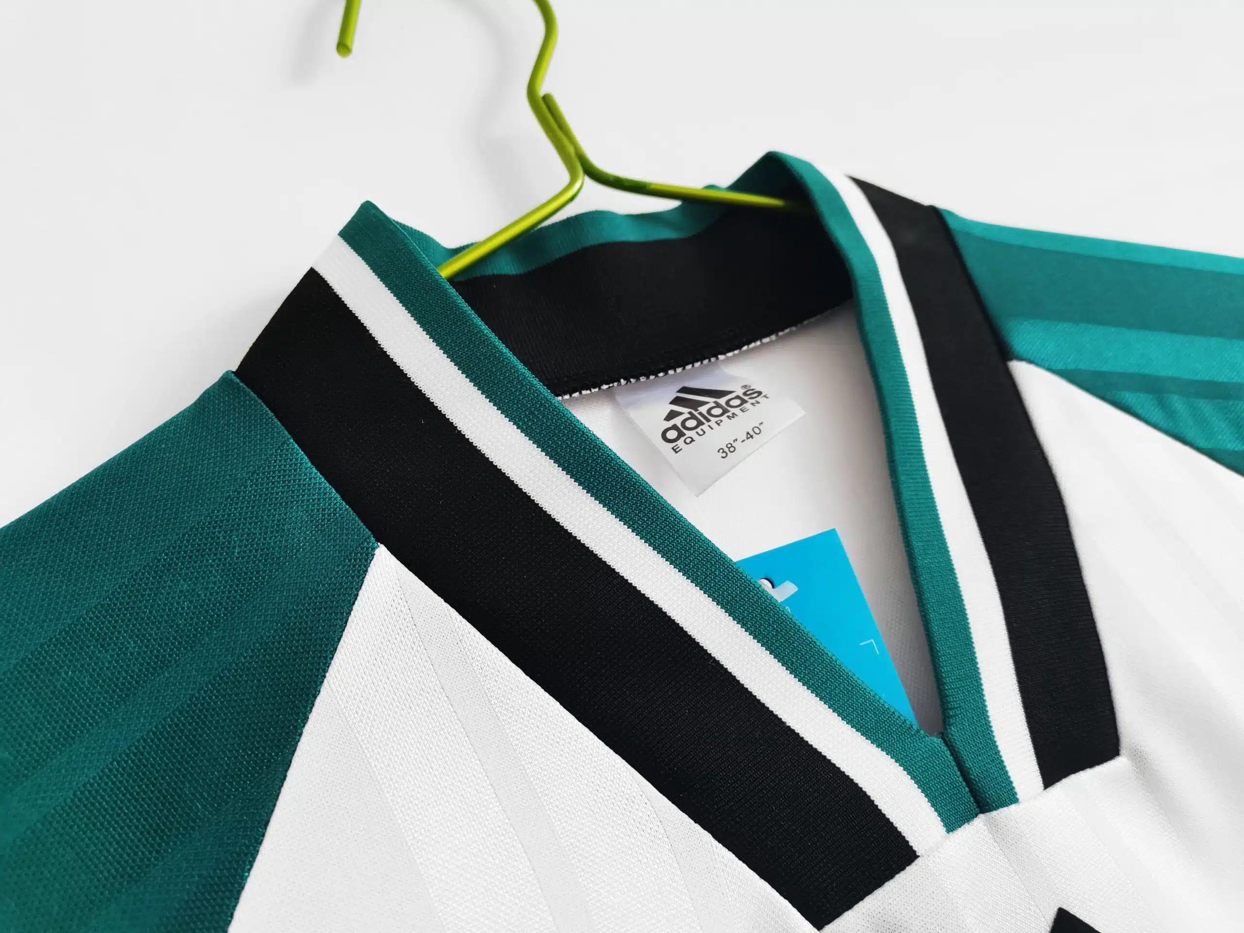 Liverpool FC 1993/1995 Away Kit