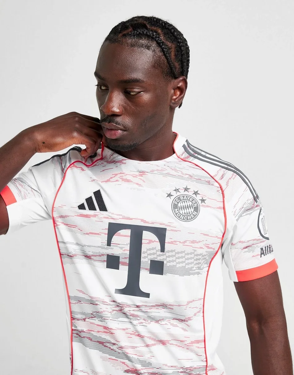FC Bayern jersey 25-26 Away Kit